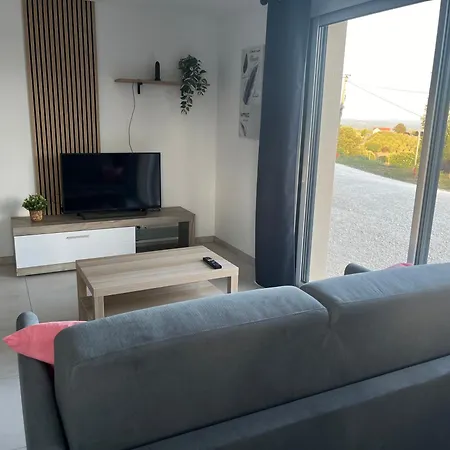 Appartement Neuf Avec Belle Vue Marcillac-Saint-Quentin